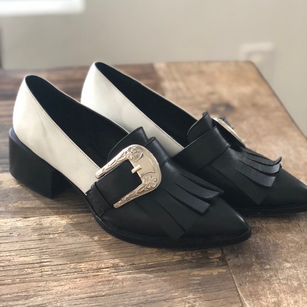 Black and white leather Oxford loafer shoe
